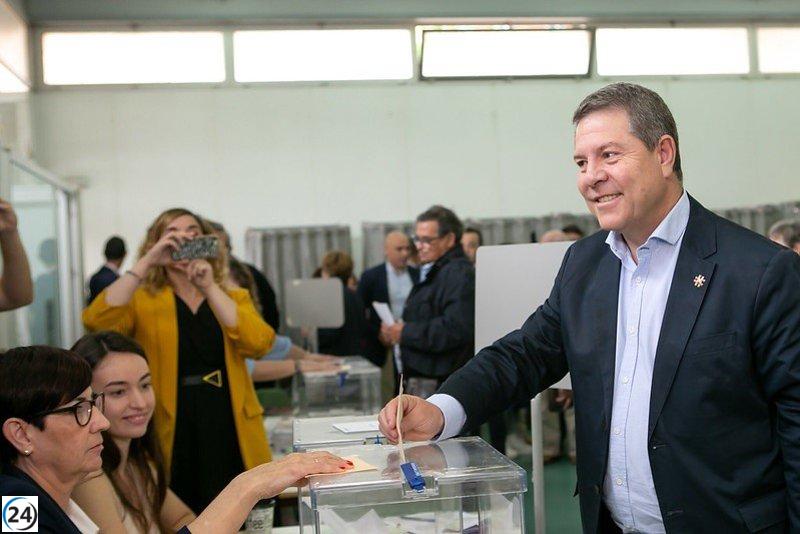 PSOE revalida mayoría en C-LM y Vox entra al Parlamento con 3 escaños.