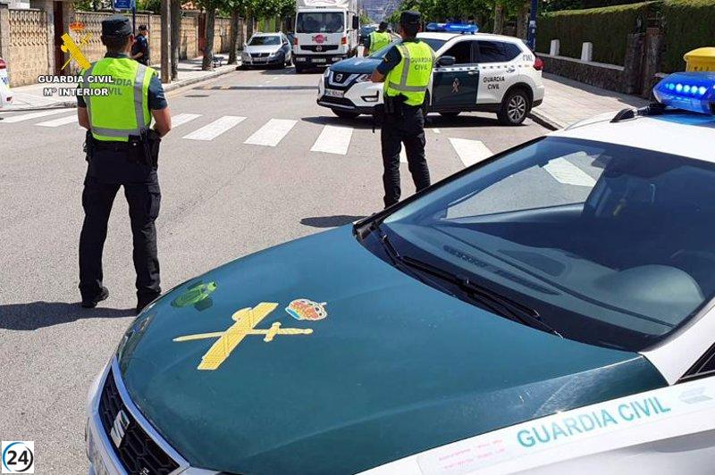 Detienen a dos individuos en Santa Cruz de Mudela por transporte ilegal de detenido.