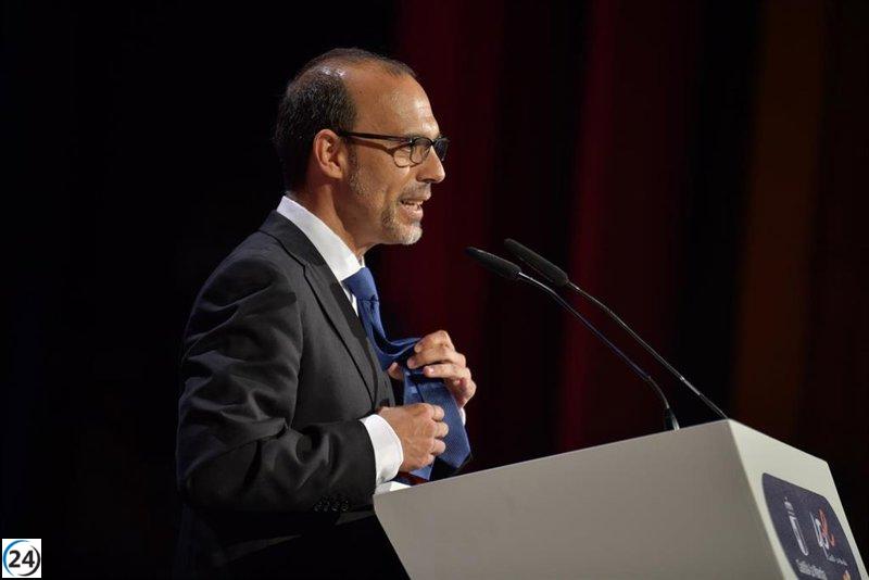 PSOE designa a Bellido, Navarrete y Mora para liderar Cortes.