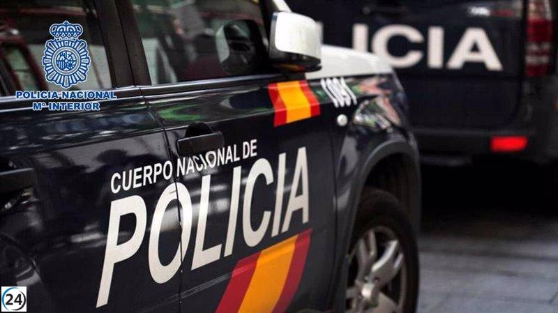 Policía arresta a joven en el Polígono de Toledo por portar armas blancas y amenazar a su madre
