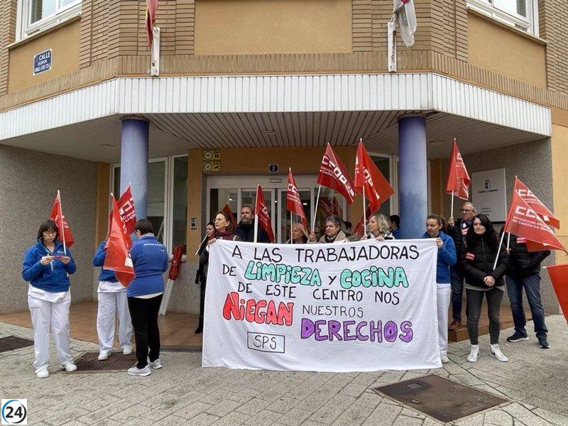 Trabajadoras de residencia Alcabala de Albacete se declaran en huelga por presuntos abusos de empresa encargada.