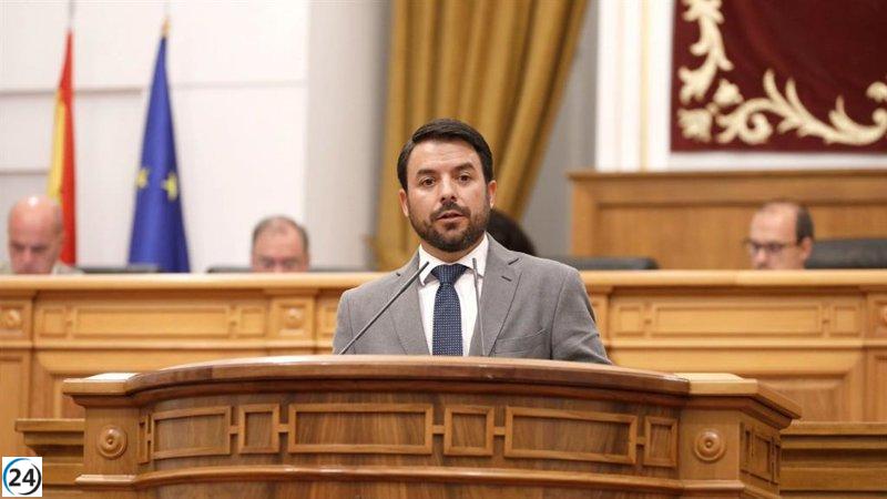 Vox C-LM atribuye al PSOE la responsabilidad del clima de tensión y propone que derogar la ley de amnistía podría restablecer la tranquilidad en la sociedad.